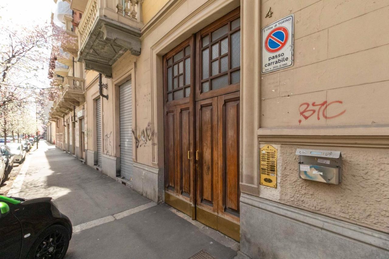 Turin, Un Minuto Dalla Metro Екстериор снимка